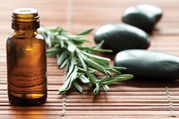 масло от чаено дърво за гъбички по ноктите